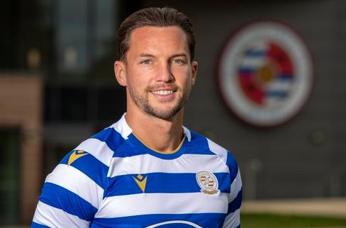 阿斯顿维拉发布备战花絮，集结日完成体检，社区盾任务艰巨，轮换策略成焦点(allwalksofsociety)