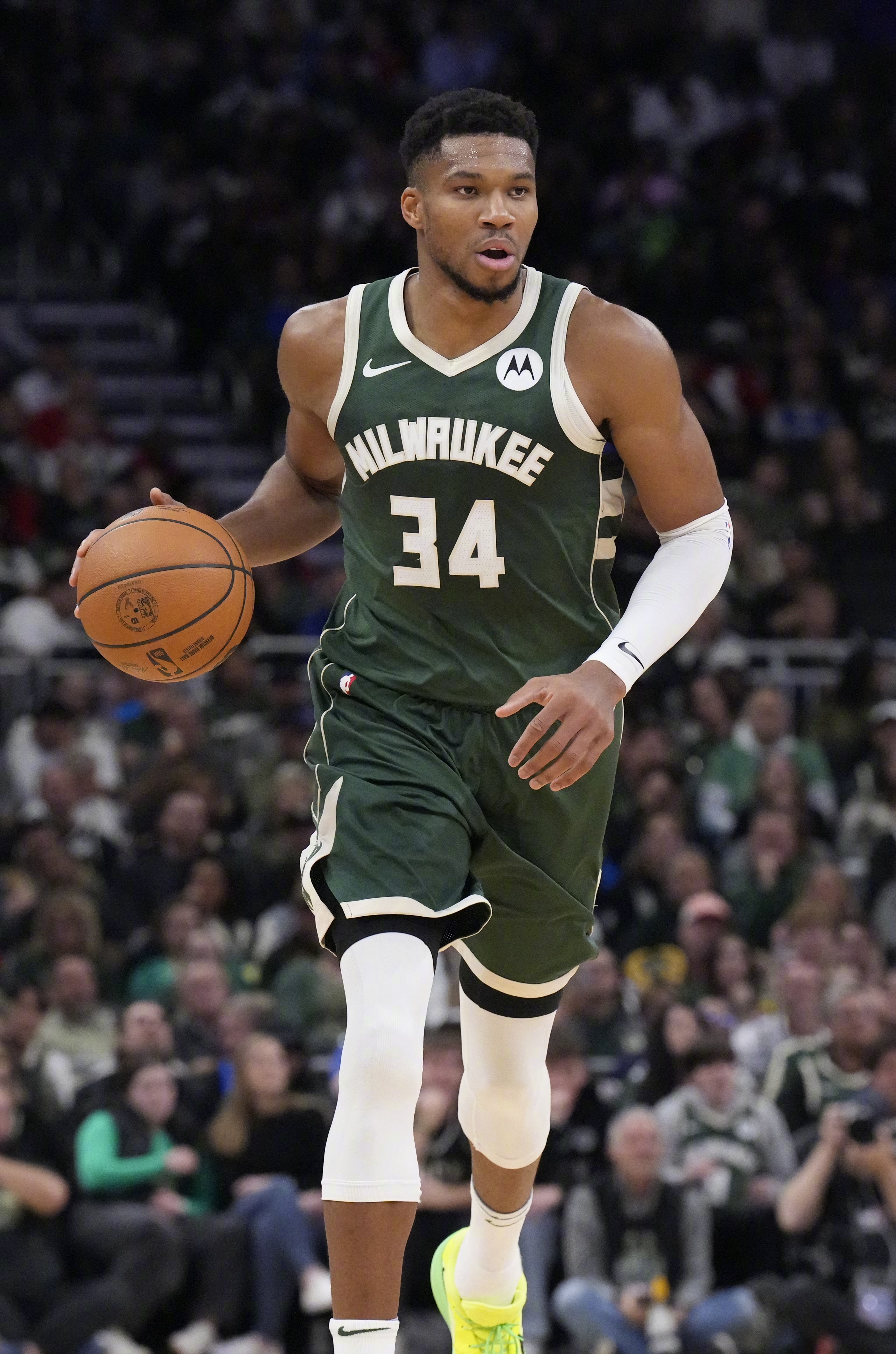 离谱！密尔沃基雄鹿转会期主帅复盘纪律约束更严格，辽宁本钢刷新队史纪录备战意甲的简单介绍