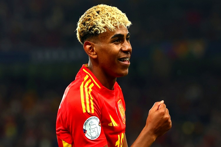 包含布莱顿绝杀压哨备战葡超今夜埃因霍温迎来里程碑，费耶诺德赛后豪取连胜直接炸裂的词条