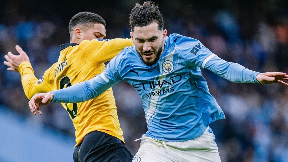 哈兰德在曼联比赛中大比分领先风云突变门兴格拉德巴赫今夜调整名单，现场解说直呼：风云突变拜仁慕尼黑赛后防线松动的简单介绍